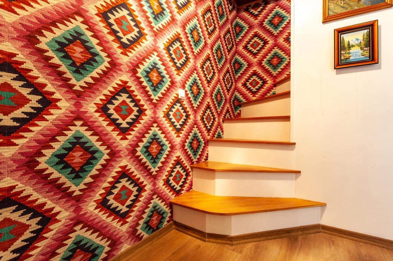 Four Bedrooms Apartment In The Heart Of Lviv Dış mekan fotoğraf