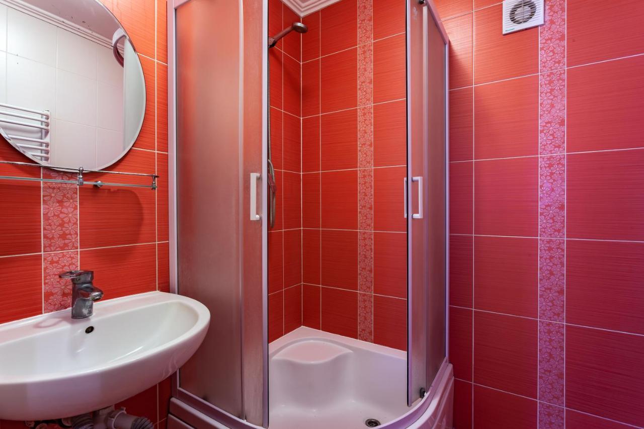 Four Bedrooms Apartment In The Heart Of Lviv Dış mekan fotoğraf